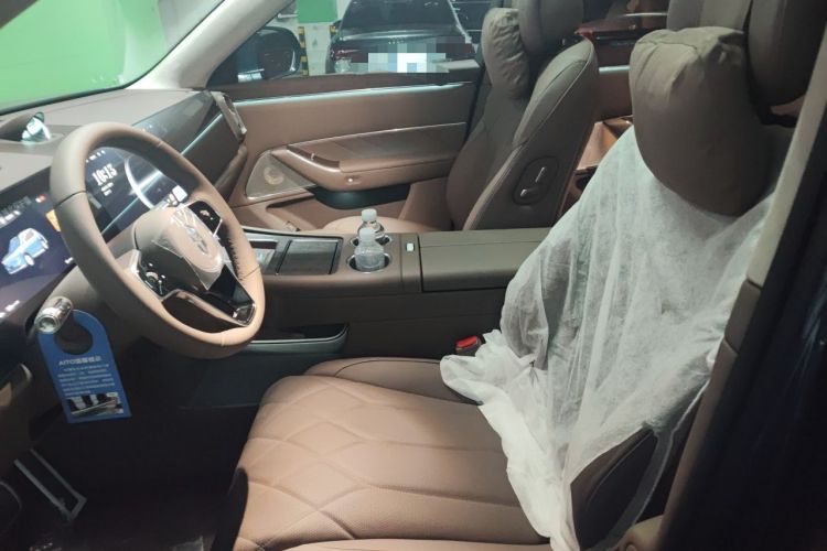 Used Hima AITO M8 2025 Model Pure Electric Max+ Six-Seat Four-Wheel-Drive Version Left Front Seat