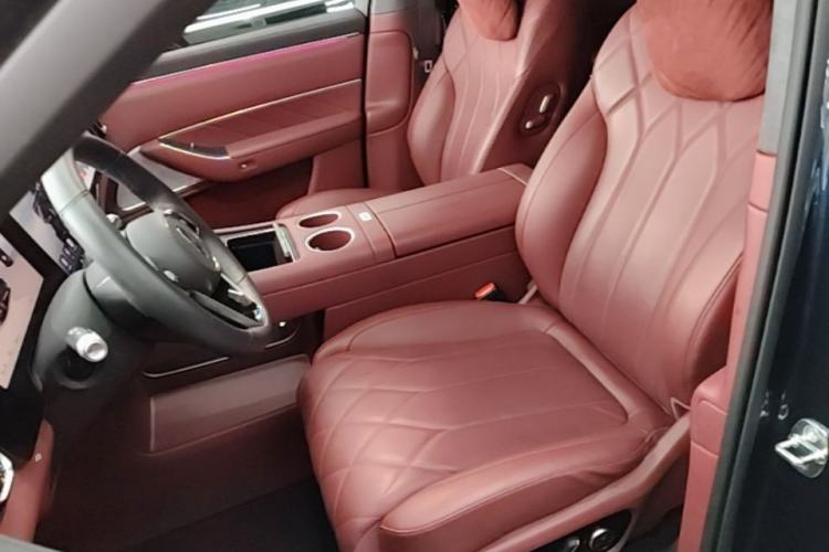 Used Hima AITO M8 2025 Extended-Range Ultra Version 53.4 kWh 5-Seater Edition Left Front Seat