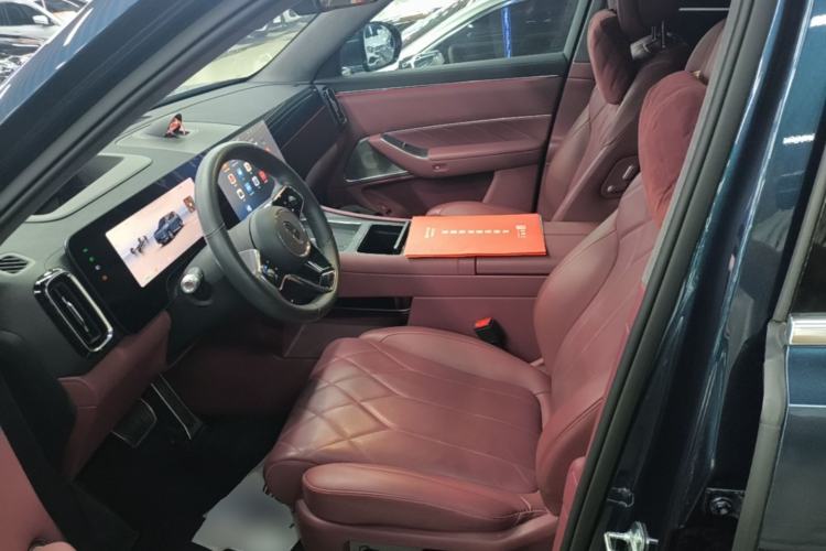 Used Hima AITO M8 2025 Extended-Range Ultra Version 53.4 kWh 5-Seater Edition Left Front Seat