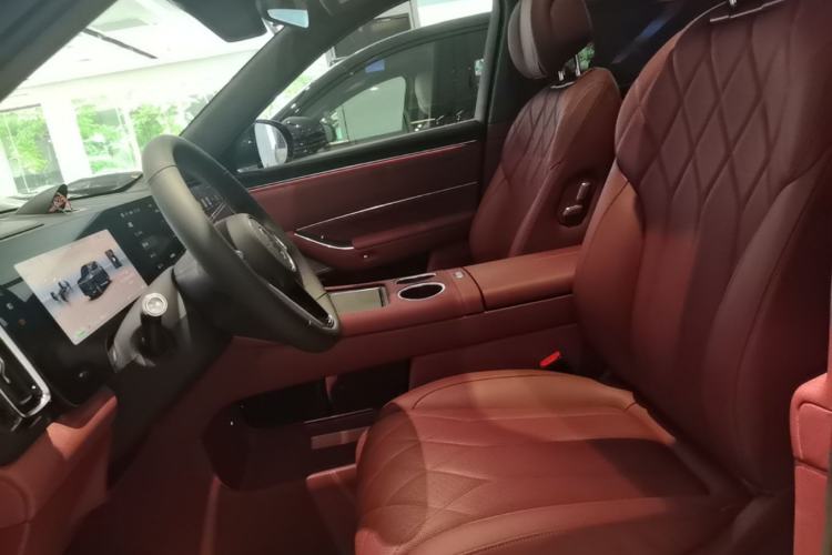 Used Hima AITO M8 2025 Extended-Range Ultra Version 53.4 kWh 5-Seater Edition Left Front Seat