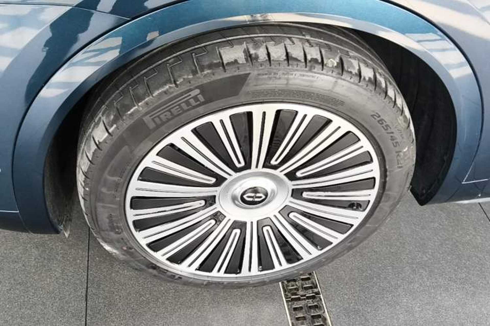 Used Hima AITO M8 2025 Extended-Range Max Version 37 kWh 5-Seater Left Front Wheel Hub