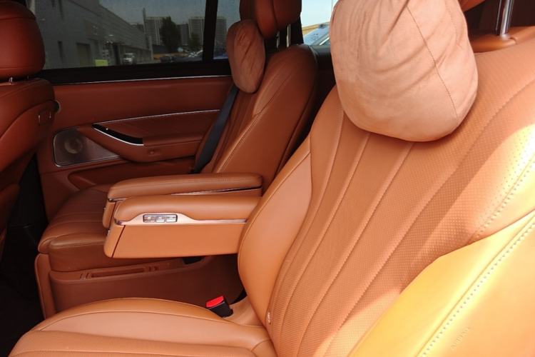 Used Hima AITO M8 2025 Extended-Range Max+ Version 53.4 kWh 6-Seater Edition Left Rear Seat