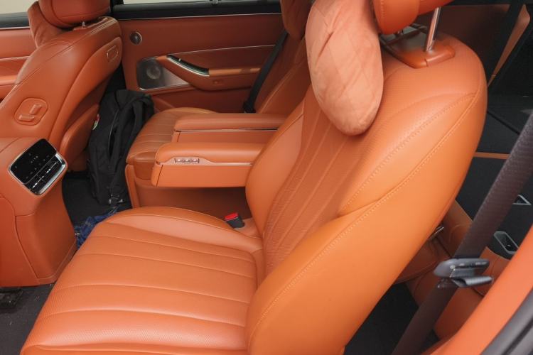 Used Hima AITO M8 2025 Extended-Range Max+ Version 53.4 kWh 6-Seater Edition Left Rear Seat