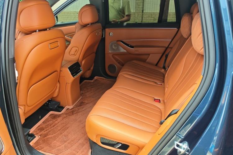 Used Hima AITO M8 2025 Extended-Range Max+ Version 53.4 kWh 5-Seater Edition Left Rear Seat