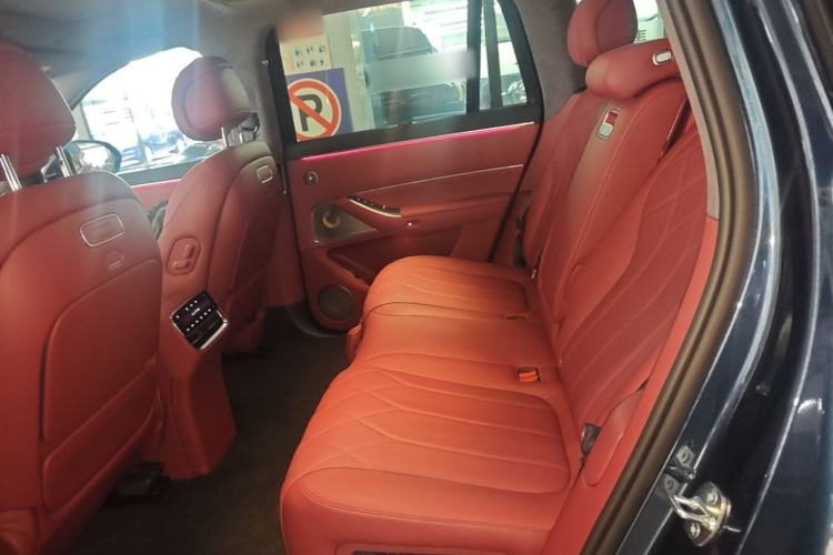 Used Hima AITO M8 2025 Extended-Range Ultra Version 53.4 kWh 5-Seater Edition Left Rear Seat