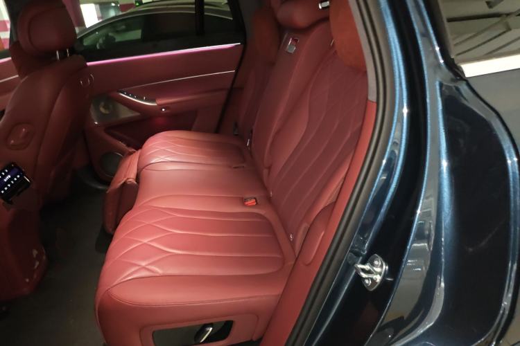 Used Hima AITO M8 2025 Extended-Range Ultra Version 53.4 kWh 5-Seater Edition Left Rear Seat