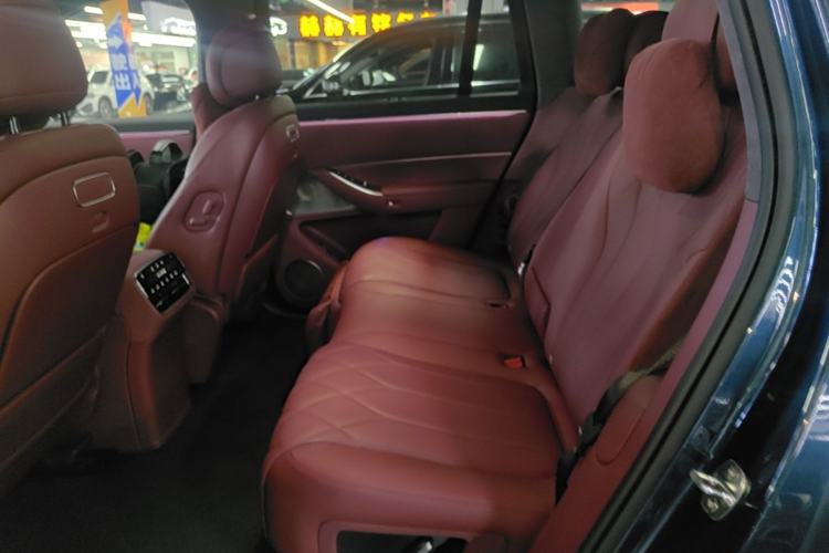 Used Hima AITO M8 2025 Model Range-Extended Ultra Version 53.4kWh 5-Seater (896-line LiDAR) Left Rear Seat
