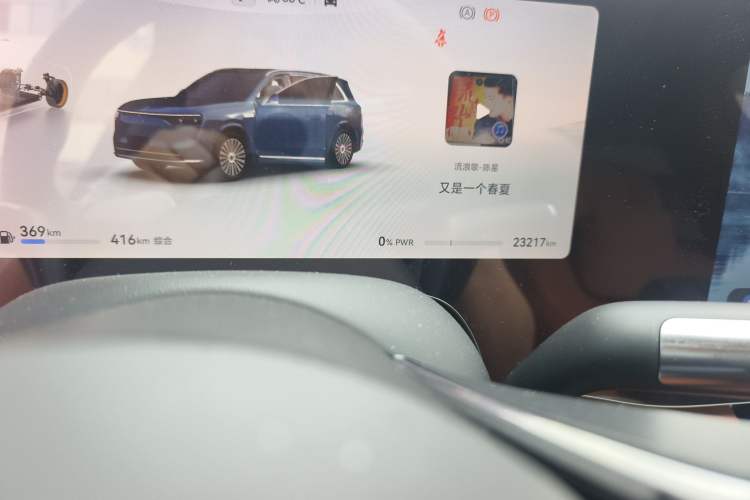 Used Hima AITO M8 2025 Extended-Range Max Version 37 kWh 5-Seater Odometer Close Up