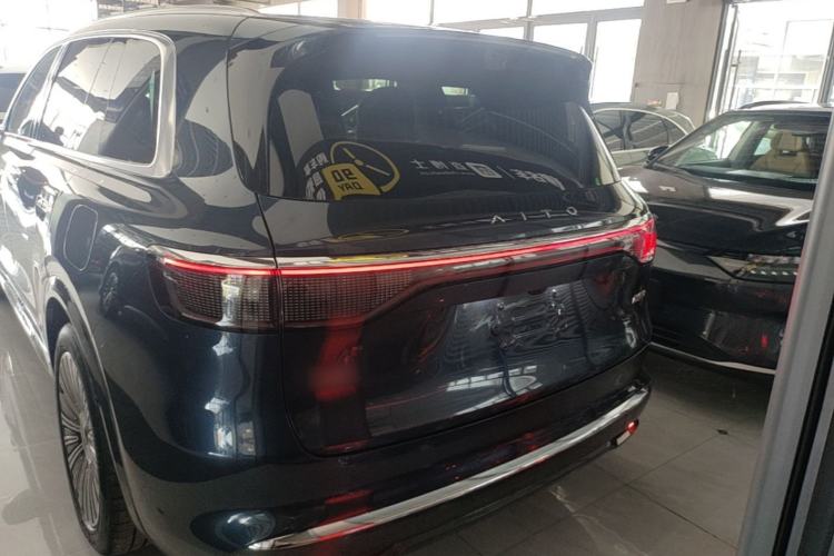 Used Hima AITO M8 2025 Extended-Range Ultra Version 53.4 kWh 5-Seater Edition Rear