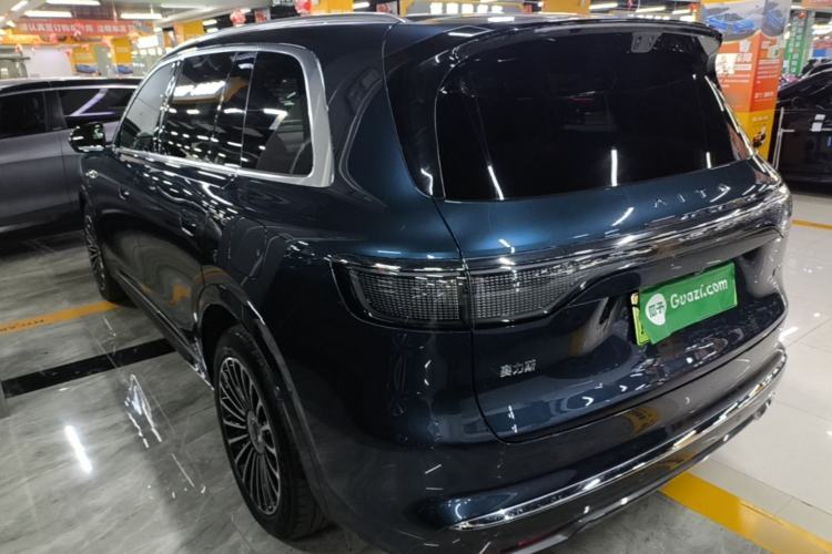 Used Hima AITO M8 2025 Extended-Range Ultra Version 53.4 kWh 5-Seater Edition Rear Left 45 Deg
