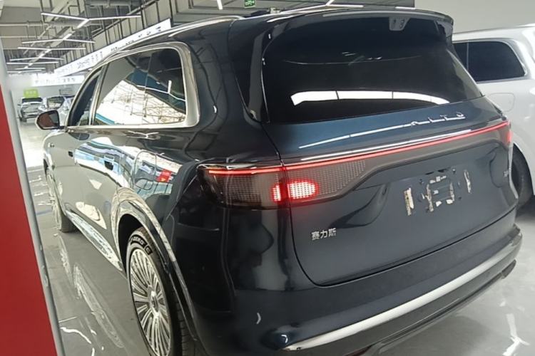 Used Hima AITO M8 2025 Extended-Range Ultra Version 53.4 kWh 6-Seater Edition Rear Left 45 Deg