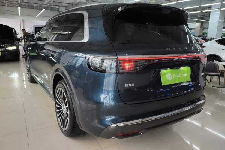 Used Hima AITO M8 2025 Extended-Range Ultra Version 53.4 kWh 5-Seater Edition Rear Left 45 Deg