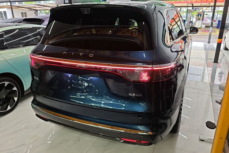 Used Hima AITO M8 2025 Extended-Range Ultra Version 53.4 kWh 5-Seater Edition Rear Right 45 Deg
