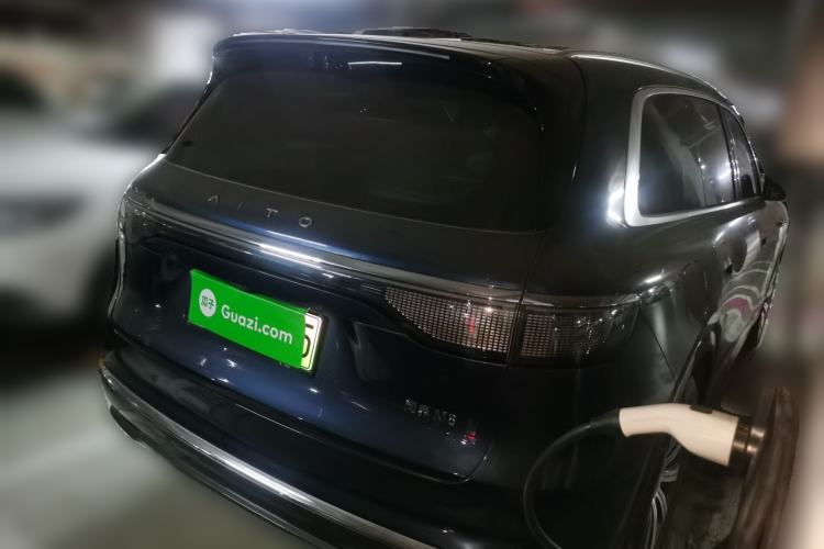 Used Hima AITO M8 2025 Extended-Range Max+ Version 53.4 kWh 5-Seater Edition Rear Right 45 Deg
