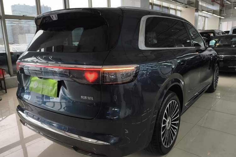 Used Hima AITO M8 2025 Extended-Range Ultra Version 53.4 kWh 5-Seater Edition Rear Right 45 Deg