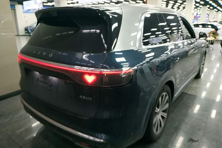 Used Hima AITO M8 2025 Extended-Range Ultra Version 53.4 kWh 6-Seater Edition Rear Right 45 Deg