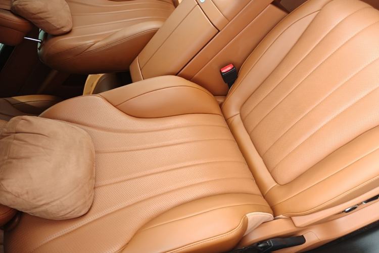 Used Hima AITO M8 2025 Extended-Range Max+ Version 53.4 kWh 6-Seater Edition Right Front Seat