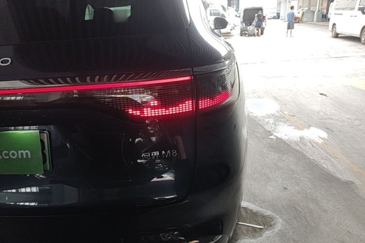 Used Hima AITO M8 2025 Extended-Range Max+ Version 53.4 kWh 5-Seater Edition Right Rear Taillight
