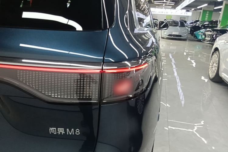 Used Hima AITO M8 2025 Extended-Range Ultra Version 53.4 kWh 6-Seater Edition Right Rear Taillight