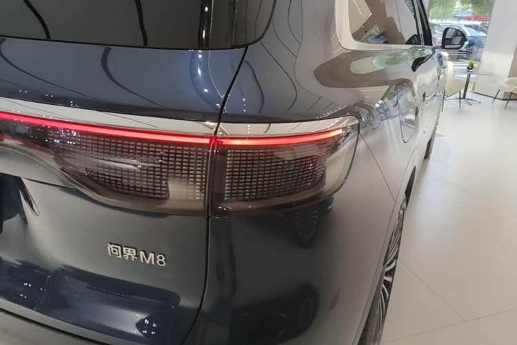 Used Hima AITO M8 2025 Extended-Range Max+ Version 53.4 kWh 6-Seater Edition Right Rear Taillight