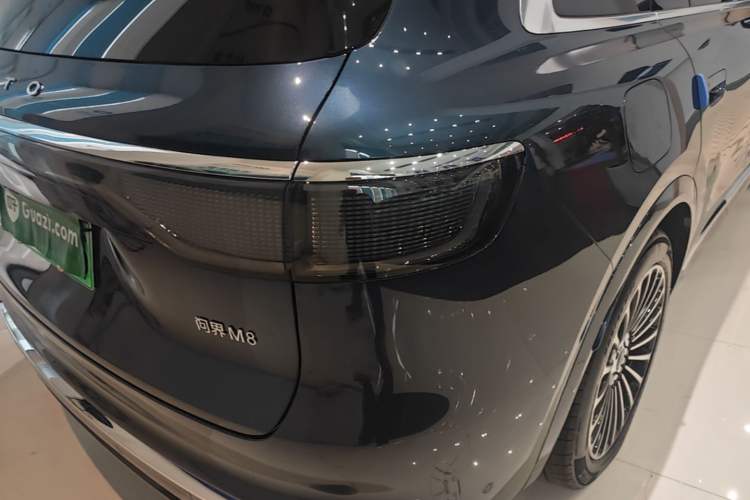 Used Hima AITO M8 2025 Extended-Range Ultra Version 53.4 kWh 5-Seater Edition Right Rear Taillight
