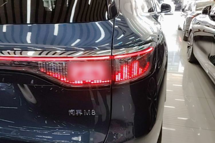 Used Hima AITO M8 2025 Extended-Range Ultra Version 53.4 kWh 5-Seater Edition Right Rear Taillight