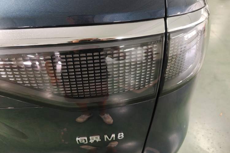 Used Hima AITO M8 2025 Extended-Range Max+ Version 53.4 kWh 5-Seater Edition Right Rear Taillight