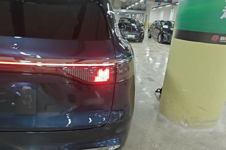 Used Hima AITO M8 2025 Extended-Range Ultra Version 53.4 kWh 6-Seater Edition Right Rear Taillight