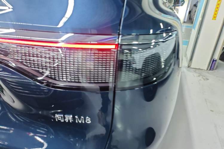 Used Hima AITO M8 2025 Extended-Range Max+ Version 53.4 kWh 6-Seater Edition Right Rear Taillight