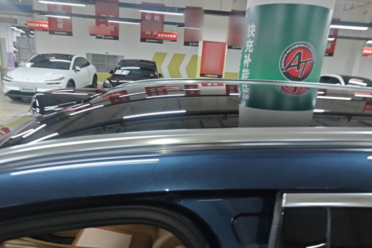 Used Hima AITO M8 2025 Extended-Range Ultra Version 53.4 kWh 6-Seater Edition Roof