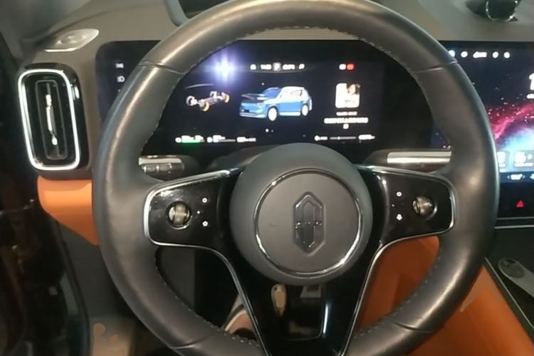 Used Hima AITO M8 2025 Extended-Range Max+ Version 53.4 kWh 5-Seater Edition Steering Wheel