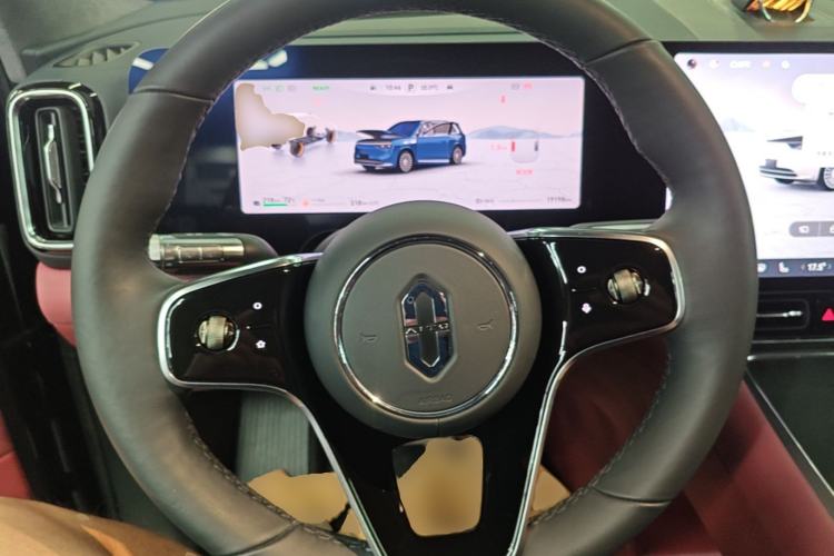 Used Hima AITO M8 2025 Extended-Range Ultra Version 53.4 kWh 5-Seater Edition Steering Wheel