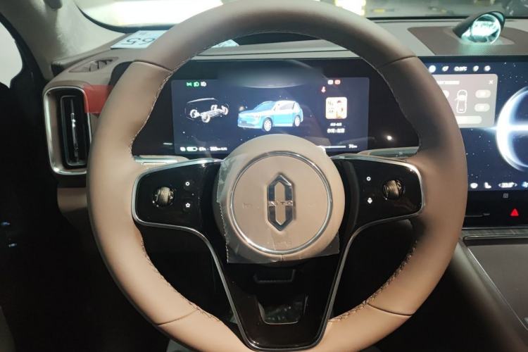 Used Hima AITO M8 2025 Model Pure Electric Max+ Six-Seat Four-Wheel-Drive Version Steering Wheel