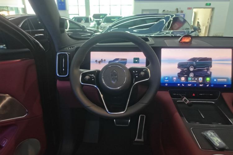 Used Hima AITO M8 2025 Extended-Range Ultra Version 53.4 kWh 5-Seater Edition Steering Wheel
