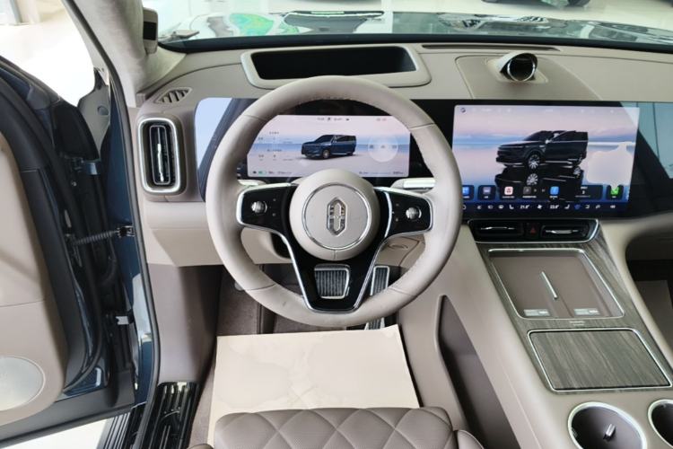 Used Hima AITO M8 2025 Model Pure Electric Max+ Six-Seat Four-Wheel-Drive Version Steering Wheel