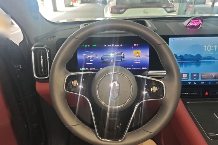 Used Hima AITO M8 2025 Extended-Range Ultra Version 53.4 kWh 5-Seater Edition Steering Wheel