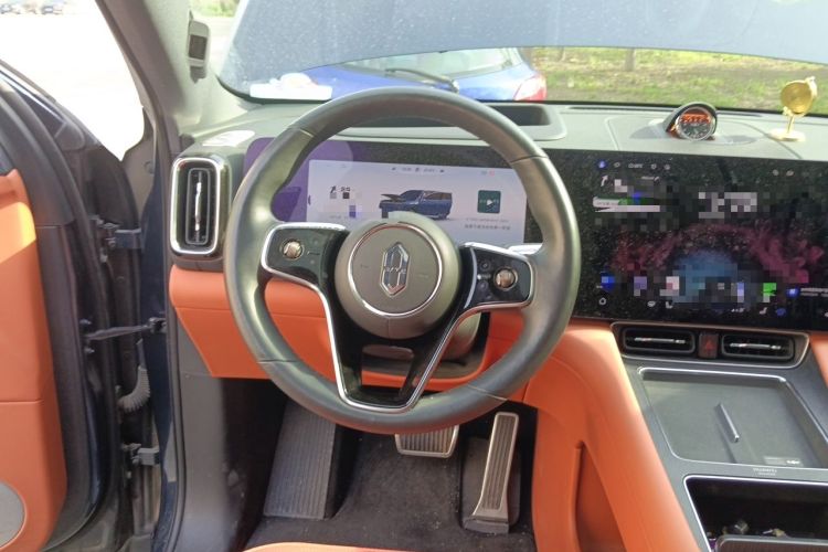 Used Hima AITO M8 2025 Extended-Range Max+ Version 53.4 kWh 5-Seater Edition Steering Wheel