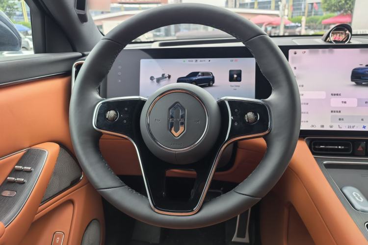 Used Hima AITO M8 2025 Extended-Range Max+ Version 53.4 kWh 5-Seater Edition Steering Wheel