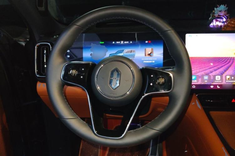 Used Hima AITO M8 2025 Extended-Range Ultra Version 53.4 kWh 6-Seater Edition Steering Wheel