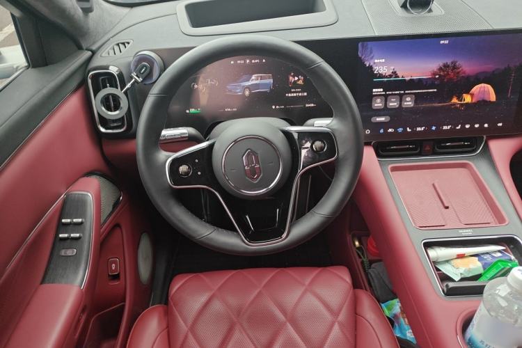 Used Hima AITO M8 2025 Extended-Range Max+ Version 53.4 kWh 6-Seater Edition Steering Wheel