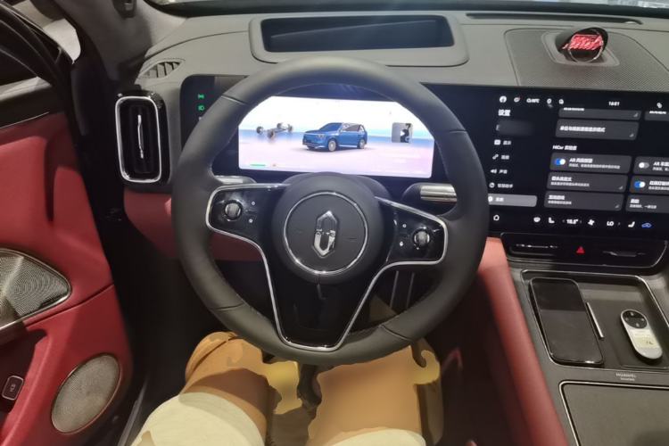 Used Hima AITO M8 2025 Extended-Range Ultra Version 53.4 kWh 5-Seater Edition Steering Wheel