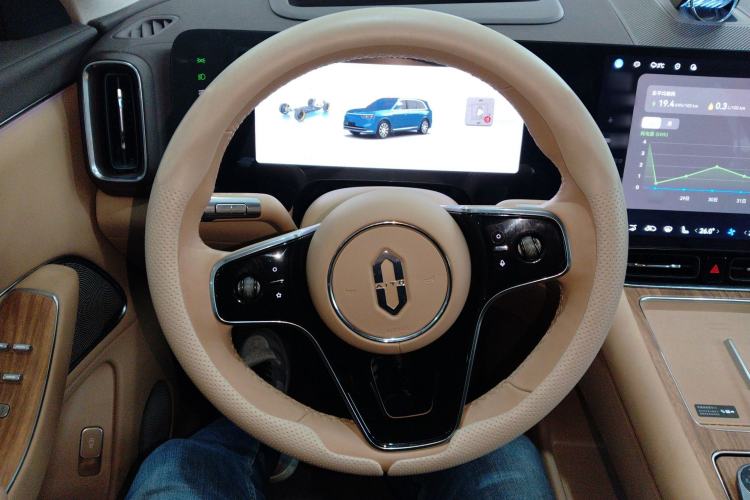 Used Hima AITO M8 2025 Extended-Range Max+ Version 53.4 kWh 6-Seater Edition Steering Wheel