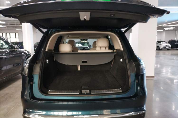 Used Hima AITO M8 2025 Model Pure Electric Max+ Five-Seat Long-Range Version Trunk