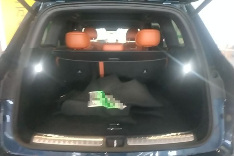 Used Hima AITO M8 2025 Extended-Range Max+ Version 53.4 kWh 5-Seater Edition Trunk
