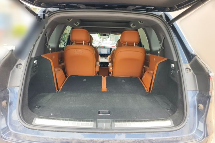 Used Hima AITO M8 2025 Extended-Range Max+ Version 53.4 kWh 6-Seater Edition Trunk