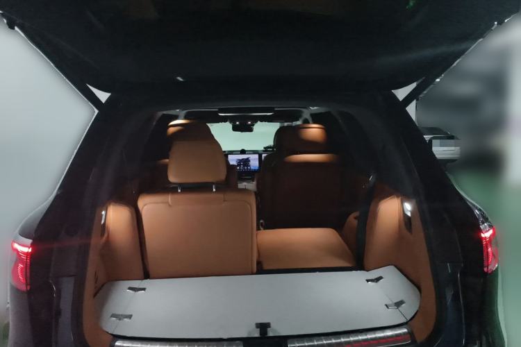 Used Hima AITO M8 2025 Extended-Range Max+ Version 53.4 kWh 6-Seater Edition Trunk