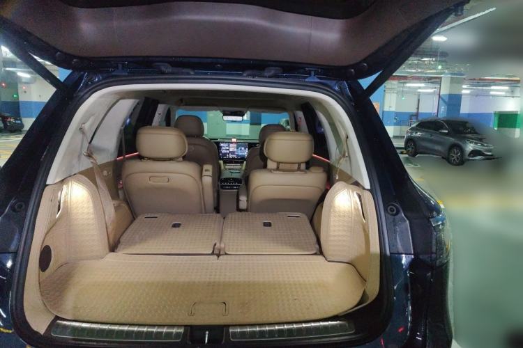 Used Hima AITO M8 2025 Extended-Range Max+ Version 53.4 kWh 6-Seater Edition Trunk
