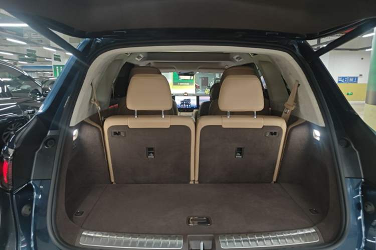 Used Hima AITO M8 2025 Extended-Range Ultra Version 53.4 kWh 6-Seater Edition Trunk