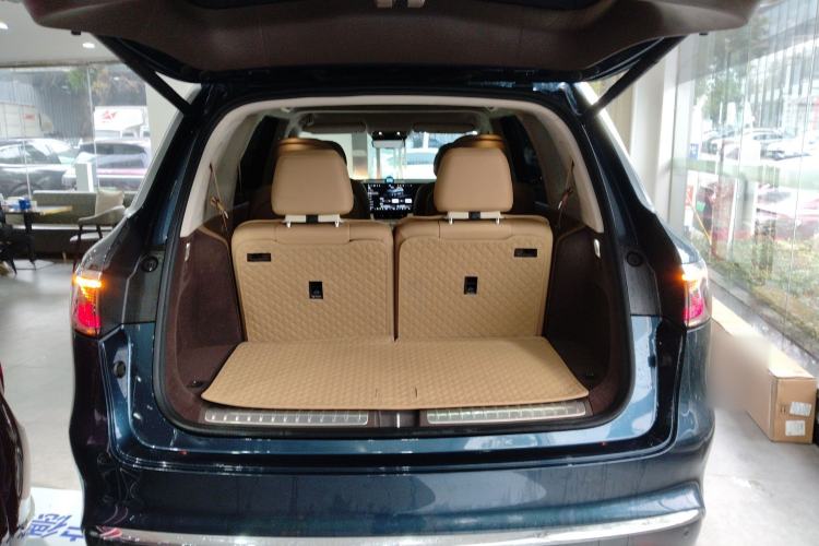 Used Hima AITO M8 2025 Extended-Range Max+ Version 53.4 kWh 6-Seater Edition Trunk