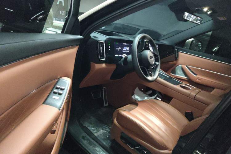Used Hima AITO M8 2025 Extended-Range Max+ Version 53.4 kWh 6-Seater Edition Driver Seat